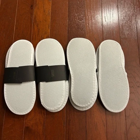 4 pairs new hotel spa Disposable Slippers Open Toe
White NonSlip Travel unisex - Picture 2 of 3